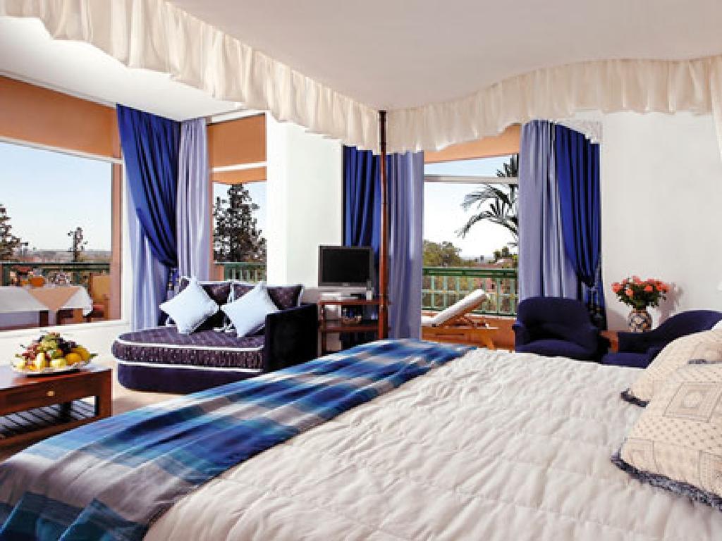 Es Saadi Marrakech Resort - Hotel Marakeş Dış mekan fotoğraf A suite at the hotel